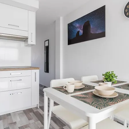 Blue Sky, Vista Oceano Apartment *